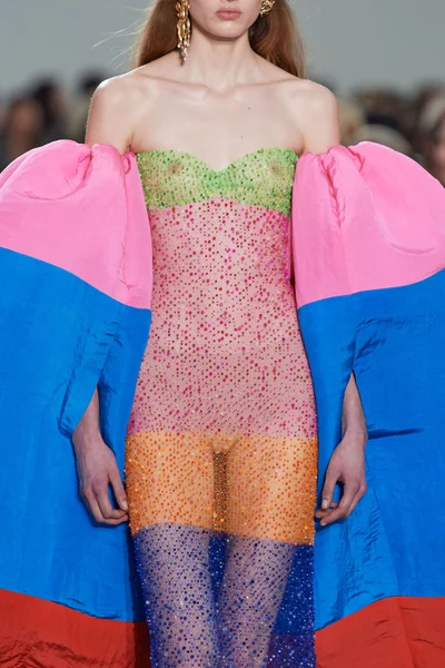 Look 125